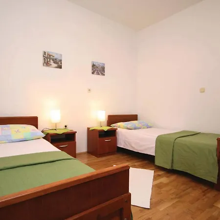 بيت للعطل 26 With Game *