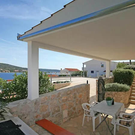Σπίτι διακοπών Lovely In With Kitchen Rogoznica (Sibenik-Knin)