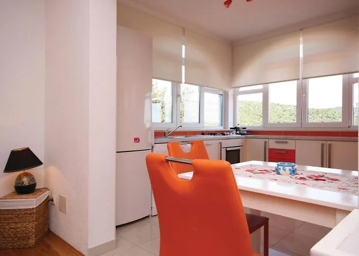 26 With Game * Rogoznica (Sibenik-Knin)